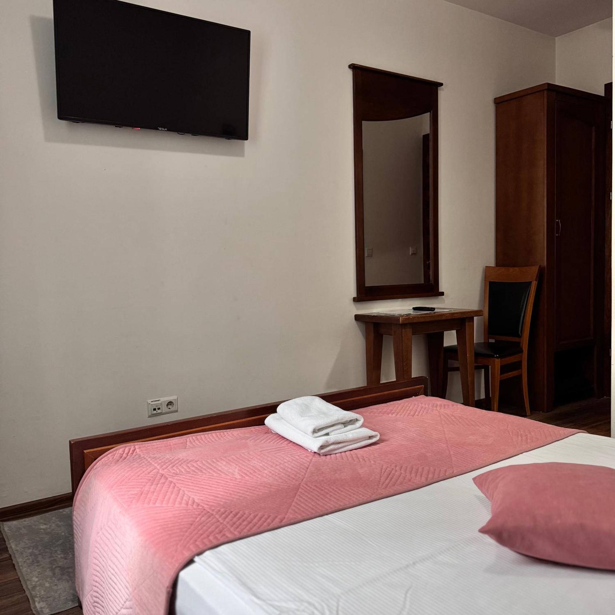 Hotel Paviljon Bihać Zewnętrze zdjęcie