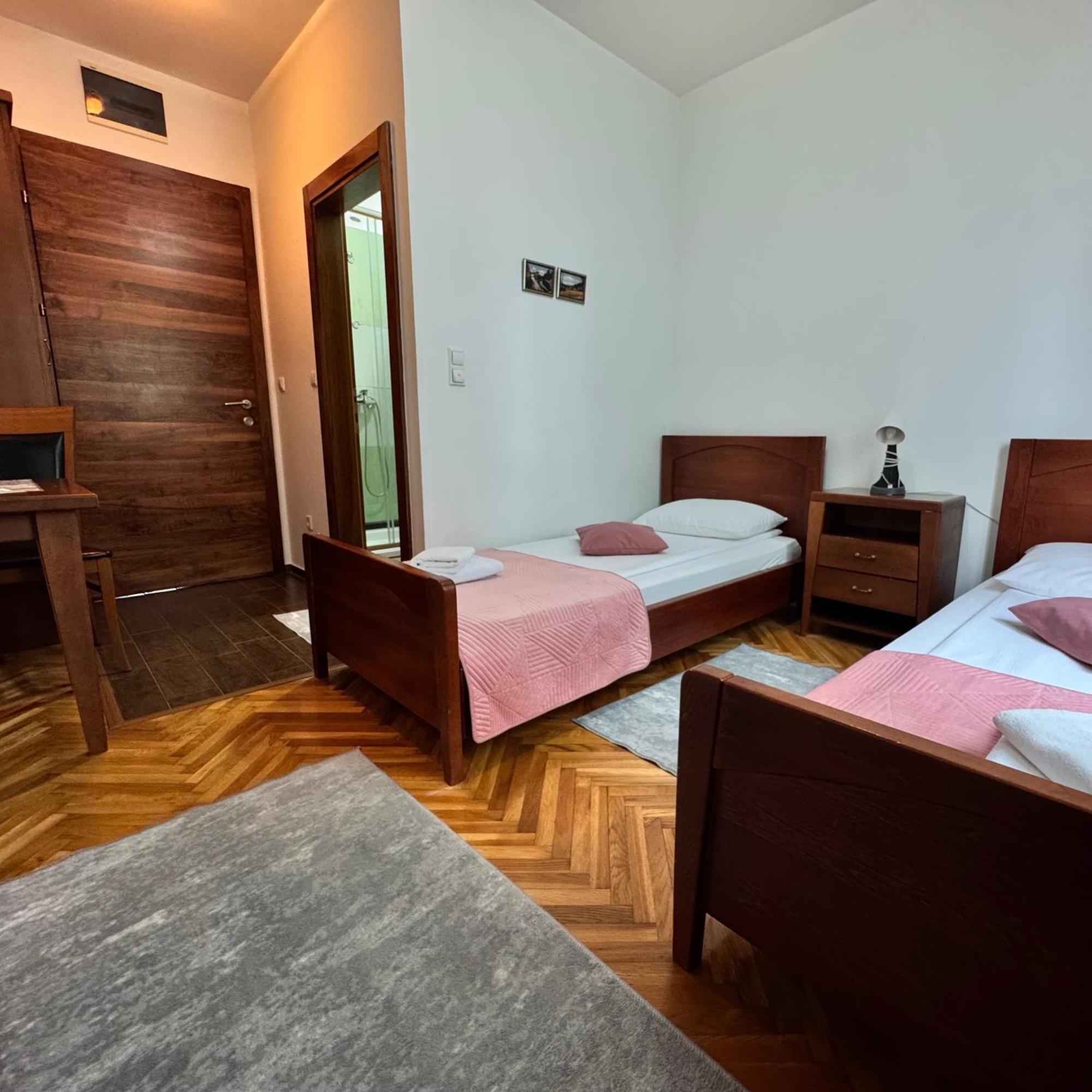Hotel Paviljon Bihać Zewnętrze zdjęcie