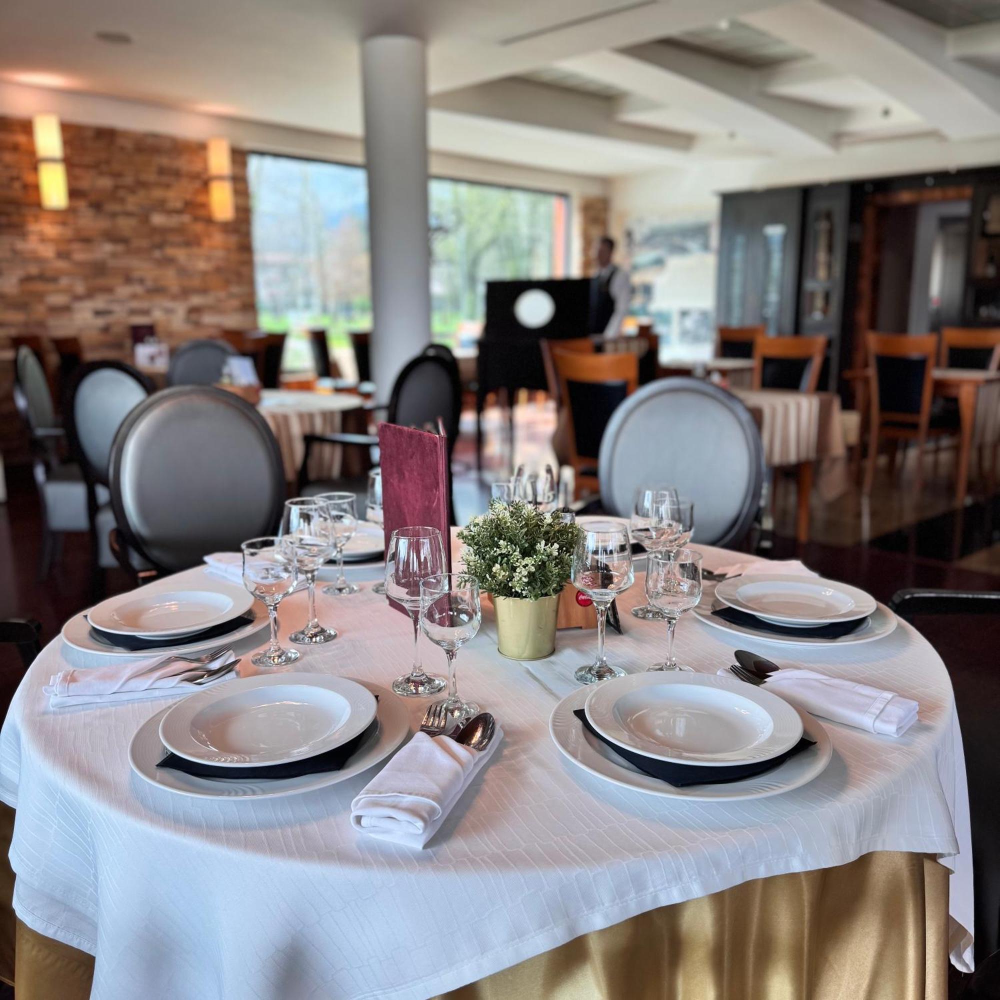 Hotel Paviljon Bihać Zewnętrze zdjęcie