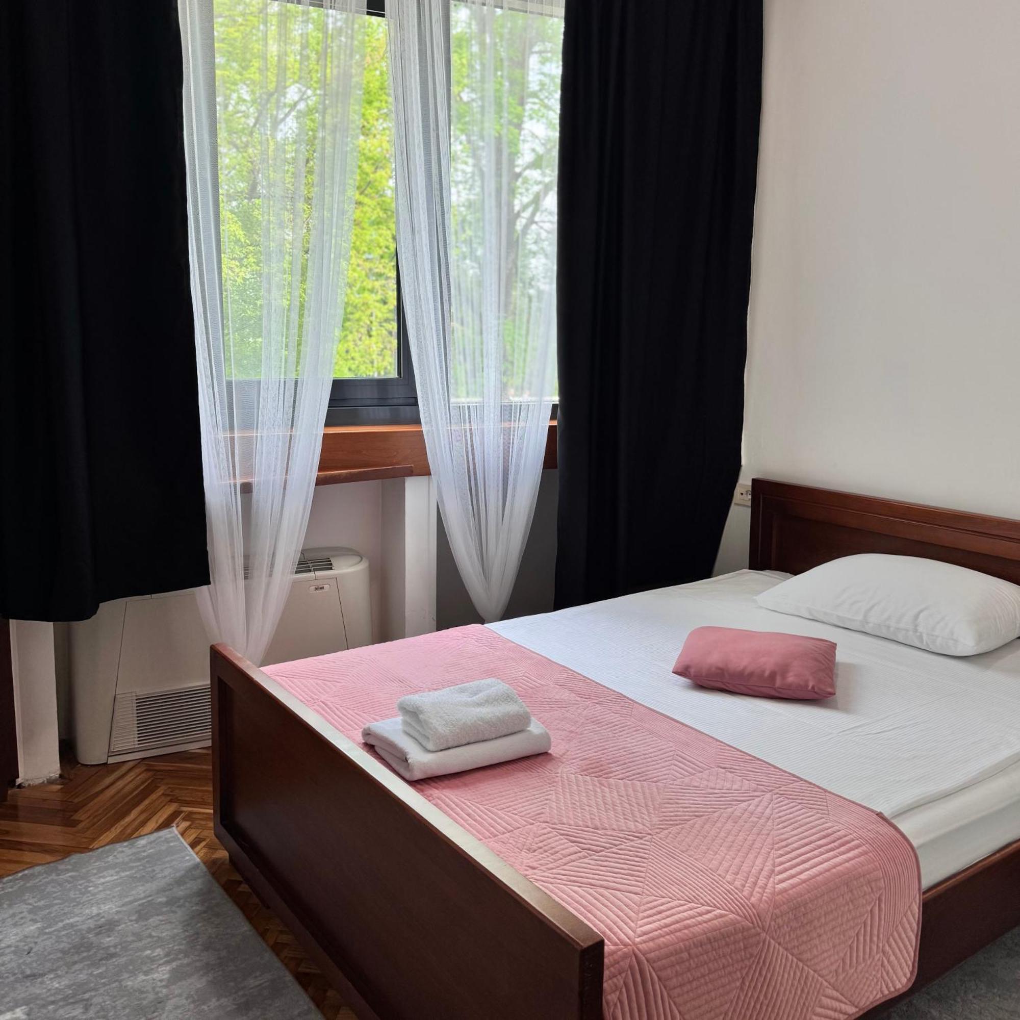 Hotel Paviljon Bihać Zewnętrze zdjęcie