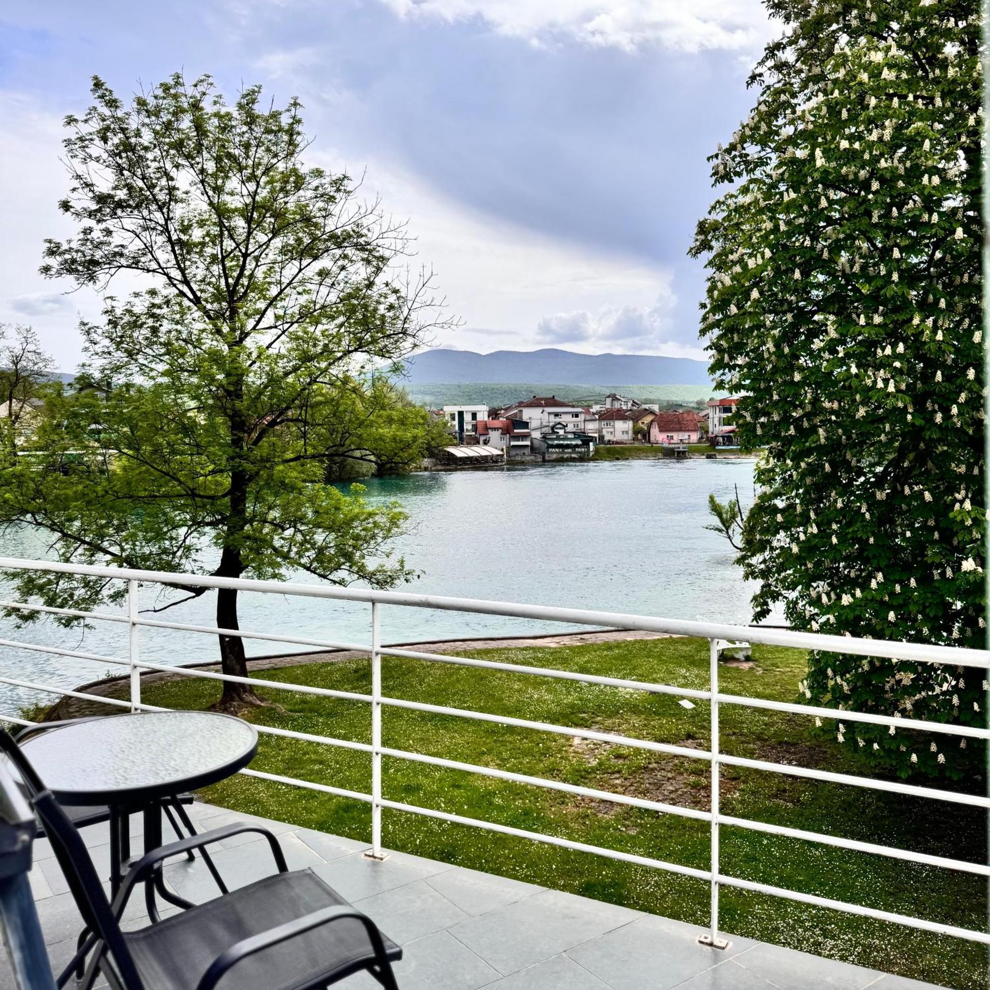 Hotel Paviljon Bihać Zewnętrze zdjęcie